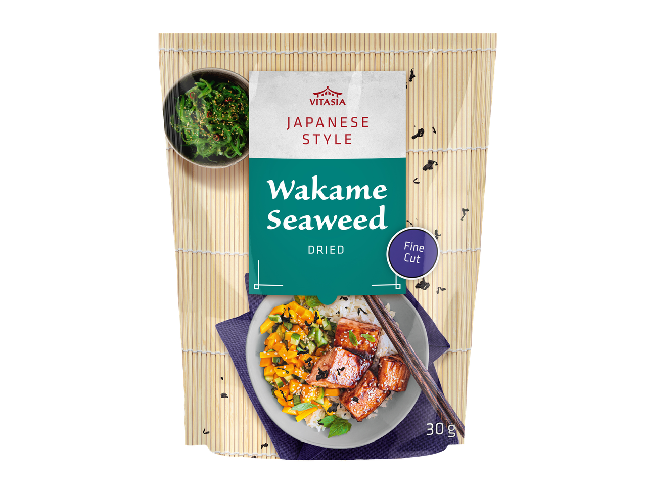 Vitasia japāņu stila žāvētas wakame jūras aļģes ar laša un rīsu bļodu.