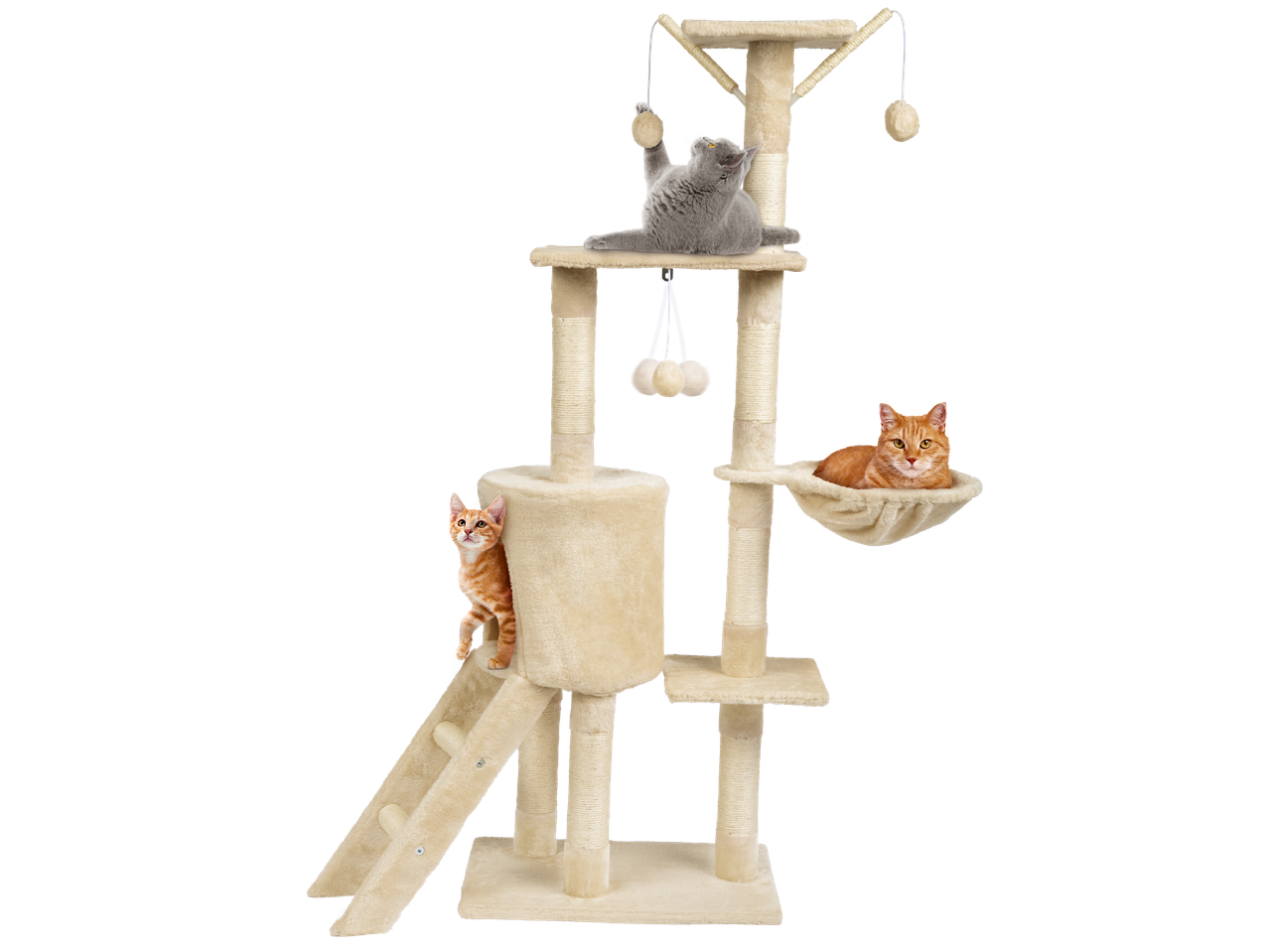 Котешко дърво с три котки, играещи и почиващи на различни нива.