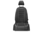 Черна подложка за автомобилна седалка Ultimate Speed® с бял кант.