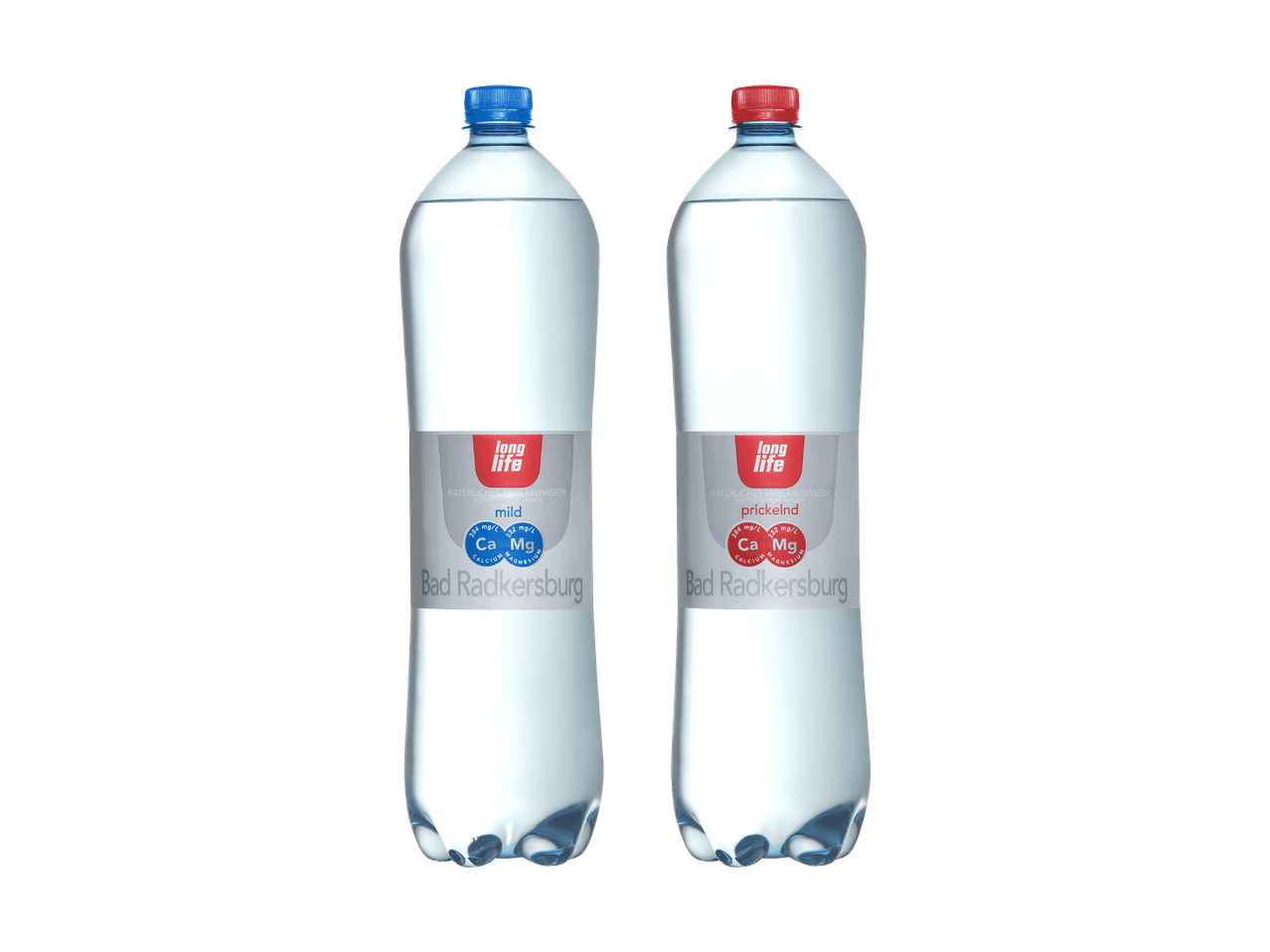 Zwei Flaschen Long Life Mineralwasser, eine mild, eine prickelnd.