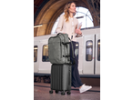 Mochila e mala 2 em 1 ESMARA, mulher na estação.