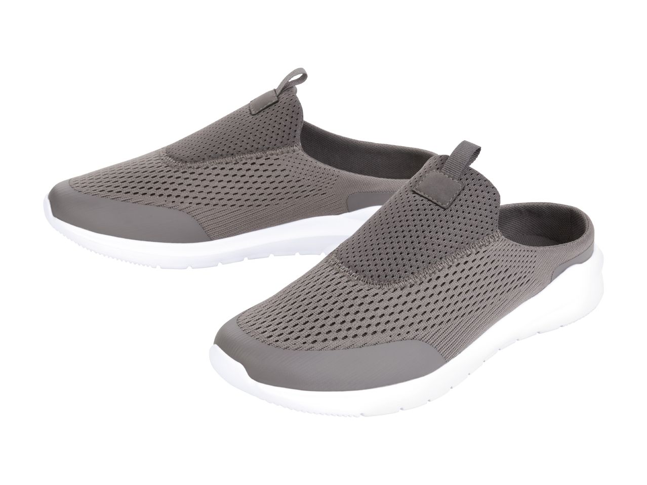 Et par grå, åbne sneakers med hvid sål.