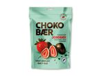 Pose med frysetørrede jordbær dækket af mørk og hvid chokolade.