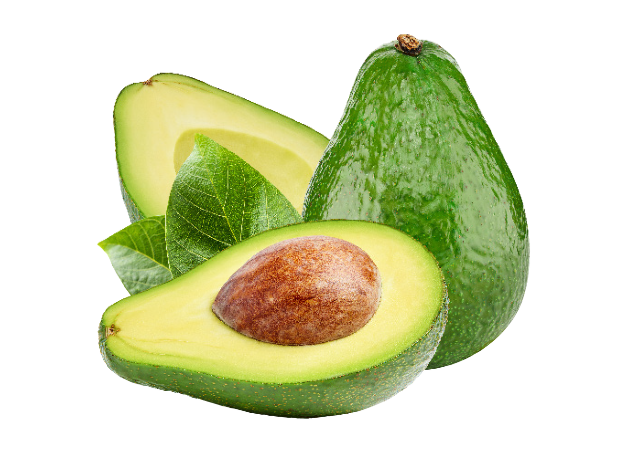 Divi avokado, viens vesels un viens pārgriezts uz pusēm ar kauliņu, ar zaļām lapām.