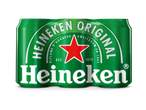 Zes blikjes bier in een groen en wit verpakking met een rode ster en tekst.