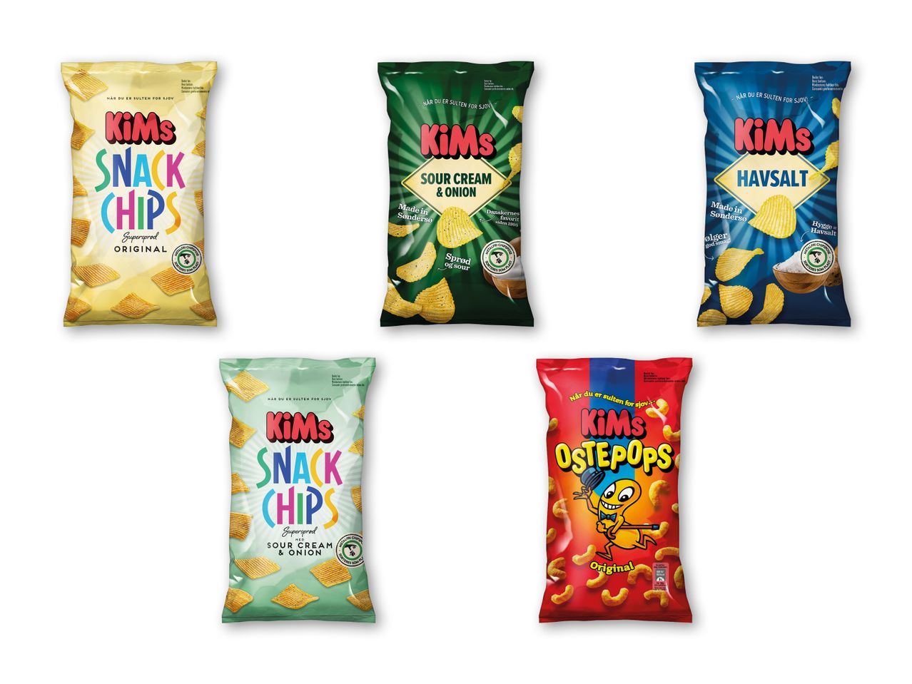 Fem poser chips, herunder snackchips med original og sour cream & onion, havsaltchips og ostepops.