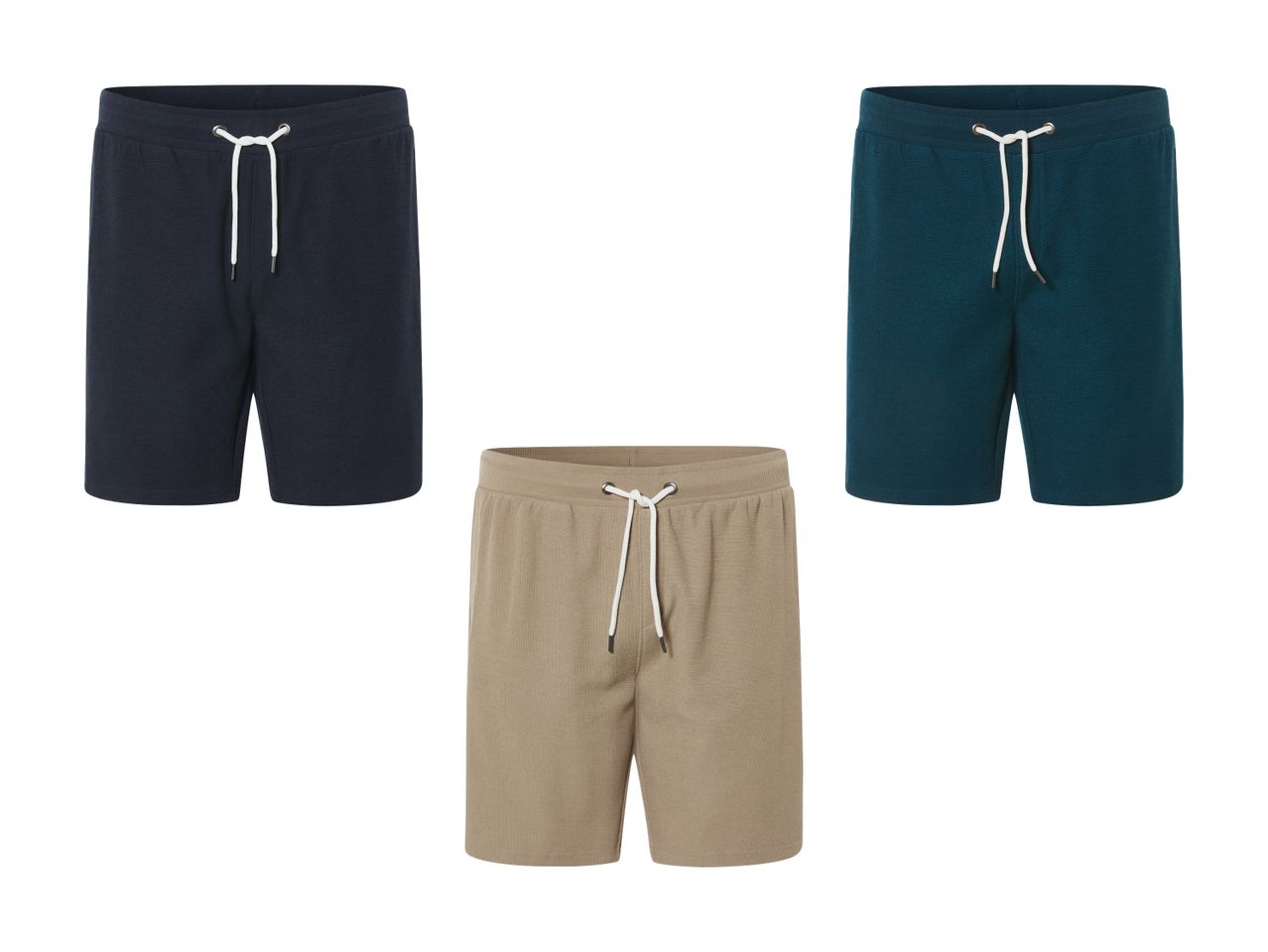 Drei Herren-Shorts in marine, petrol und beige.