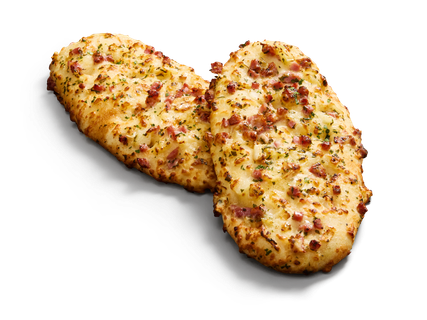 Flammkuchen mit Speck und Zwiebeln