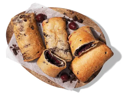 Belga csokis-meggyes párna