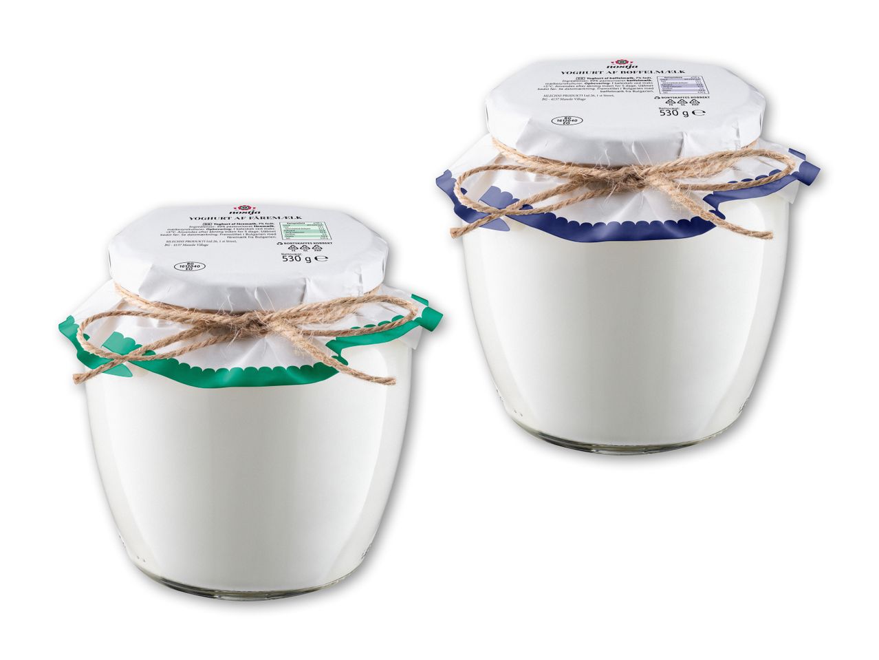 To glasbøtter med yoghurt, en med fåremælk og en med bøffelmælk, begge med 530g indhold.