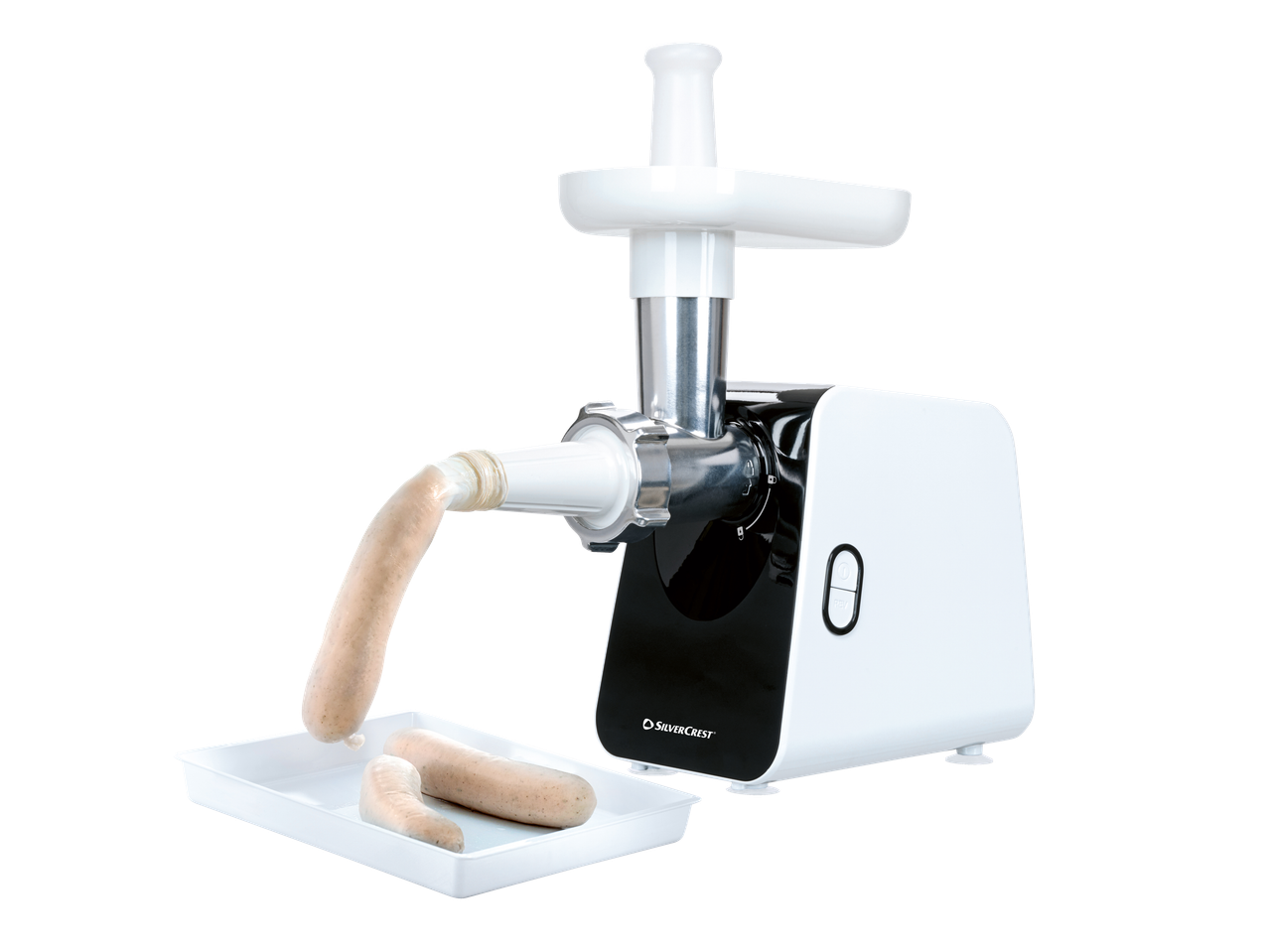 Silvercrest® elektromos húsdaráló kolbászt készít egy fehér tálcára.