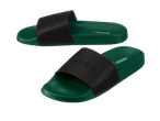 Chinelos Parkside verdes com tiras pretas.