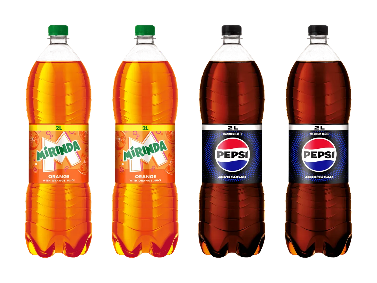 Vier 2-Liter-Flaschen Limonade, zwei orangefarbene und zwei dunkle, mit Etiketten.