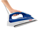 Fier de călcat cu aburi Tefal Virtuo ținut de o mână.