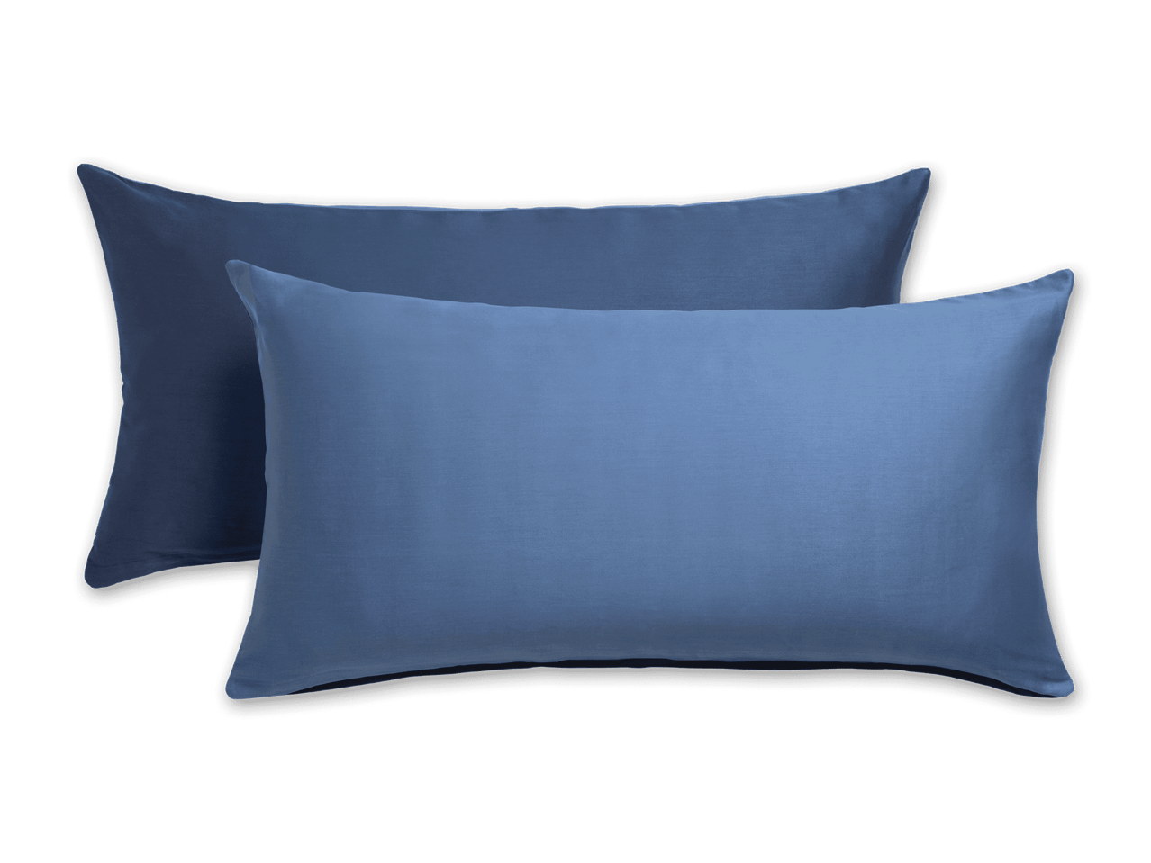 Zwei blaue Kissen, eines im Vordergrund und eines dahinter.
