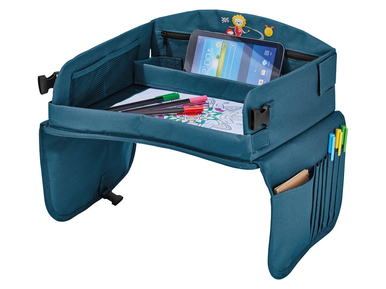 Egy teal színű, hordozható gyerek tálca, rajzoláshoz és tablet tartásához, zsebekkel és rögzítőkkel.