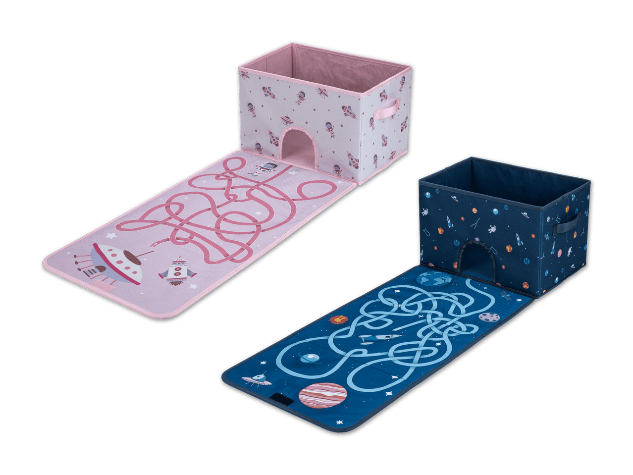 Zwei Spielzeugkisten mit Weltraum-Motiven und integrierten Labyrinth-Spielmatten.