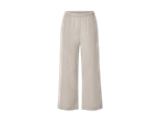 Beigefarbene weite Hose.