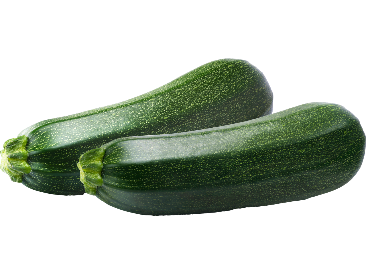 Två gröna zucchini med fläckigt skal, placerade snett mot en svart bakgrund.