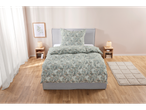 LIVARNO home Edel-Renforcé ágynemű virágmintával egy hálószobában.