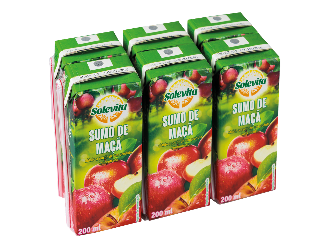 Caixas de suco de maçã Solevita.