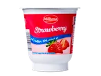 Milbona aardbeiyoghurt in een bekertje.