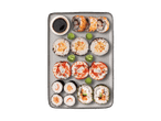 Valik sushirulle, sealhulgas California rullid, maki rullid ja uramaki rullid, serveeritud sojakastme ja wasabiga.