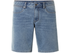 Șorturi din denim albastru deschis.