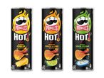 Tre Pringles Hot-dåser med smagene Flamin' Cheese, Mexican Chilli & Lime og Kickin' Sour Cream.