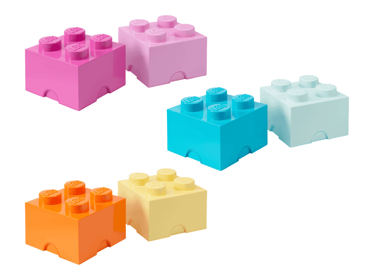 Kuusi eriväristä Lego-palikkaa mustalla taustalla.