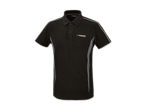 Schwarzes Poloshirt mit seitlichen Streifen und kleinem Markenlogo.