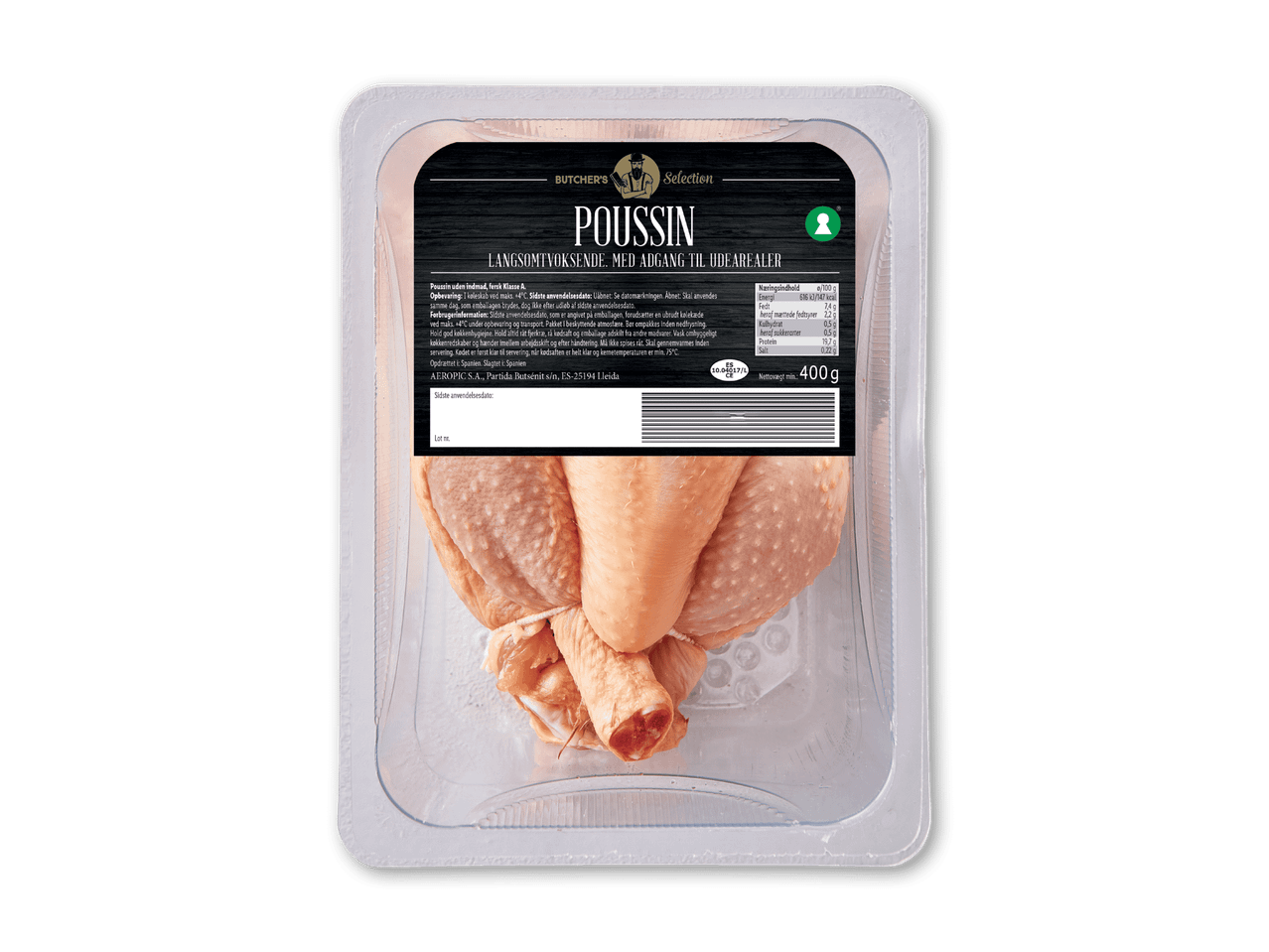 Poussin i bakke med sort etiket, der angiver produktinformation og næringsindhold.