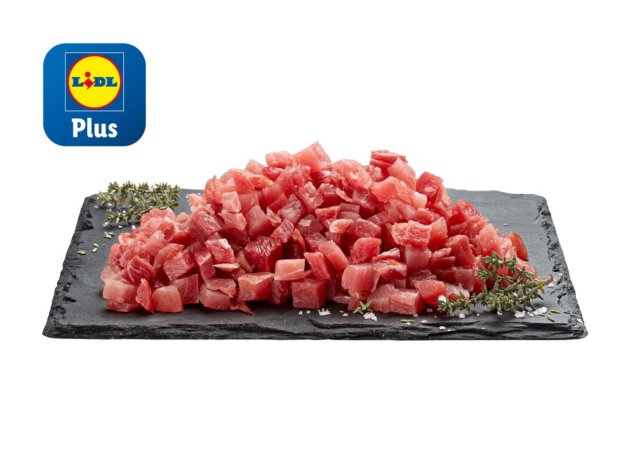 Lidl Plus: frische Thunfischwürfel auf einer Schieferplatte.