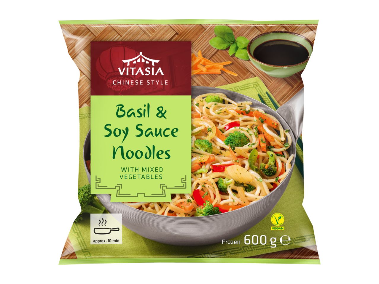 Frozen Chinese-style basil and soy sauce noodles with mixed vegetables, 600g.