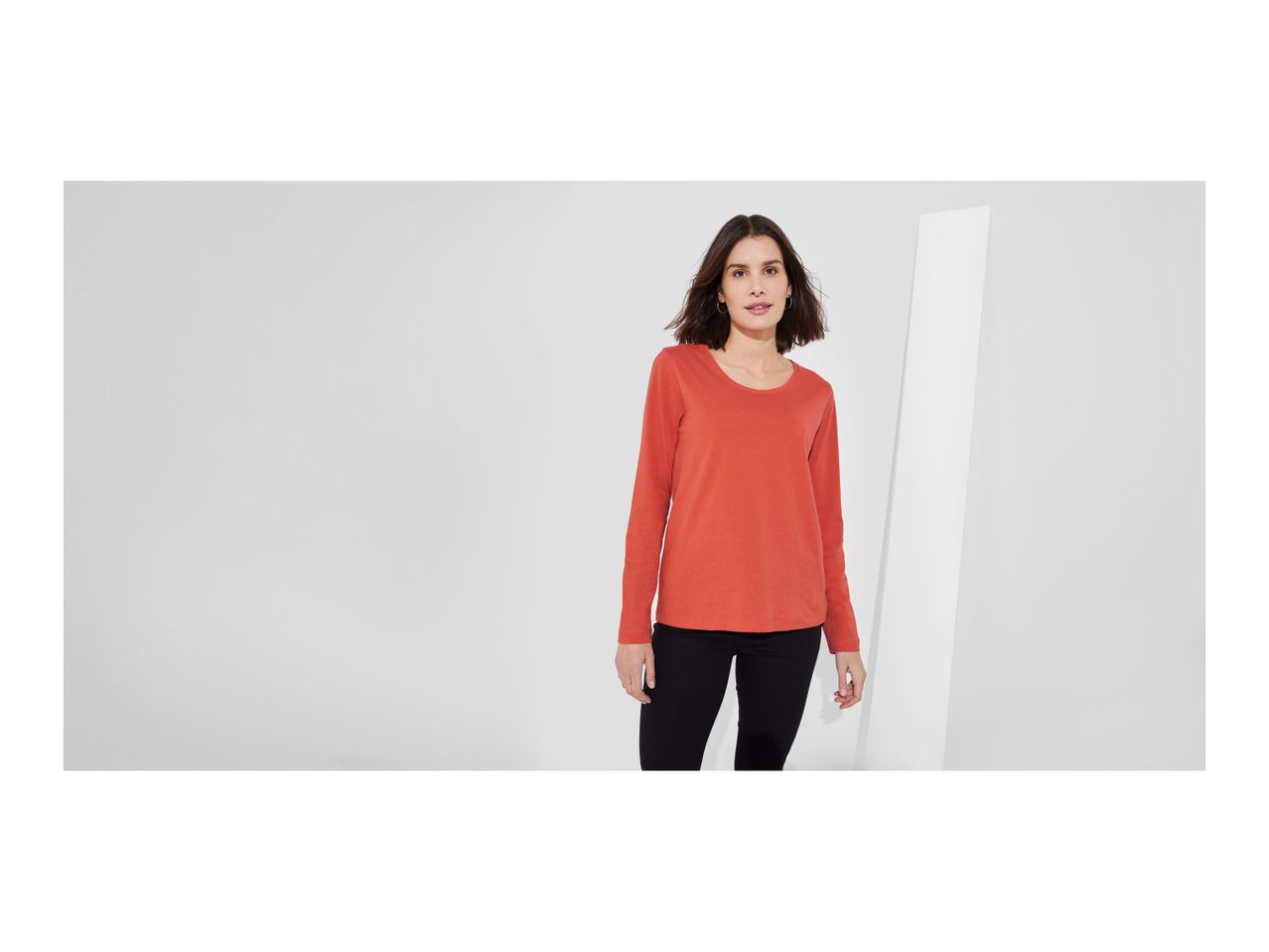 Go to full screen view: Ladies’ Long Sleeve Top - Image 8