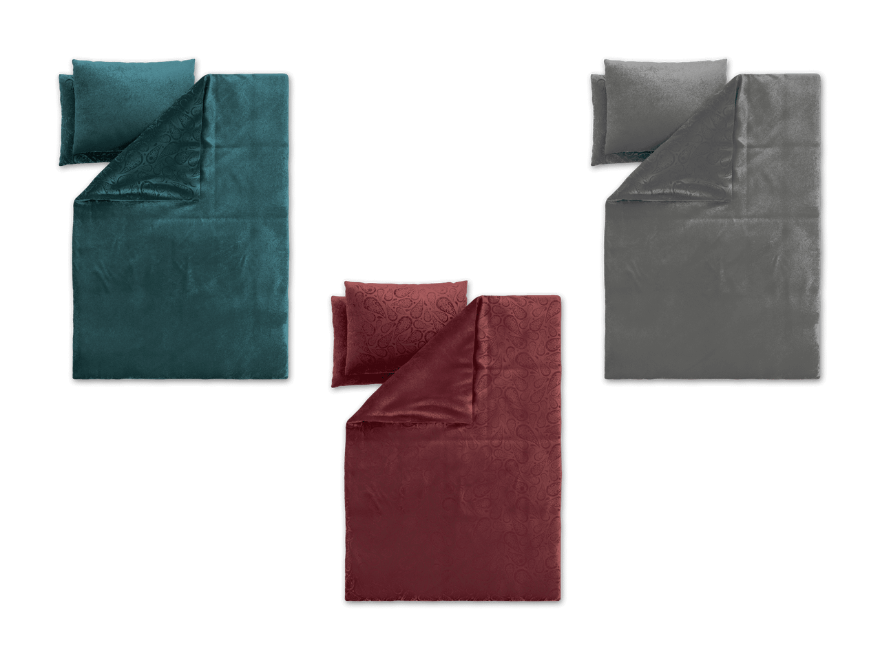 Drei Bettwäsche-Sets in Türkis, Rot und Grau mit Paisley-Muster