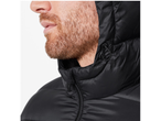 Casaco leve preto masculino com capuz e zíper.