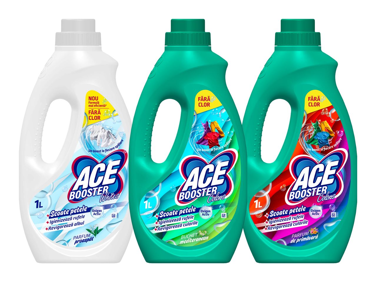 Trei sticle de detergent Ace, în variante alb, verde și teal.