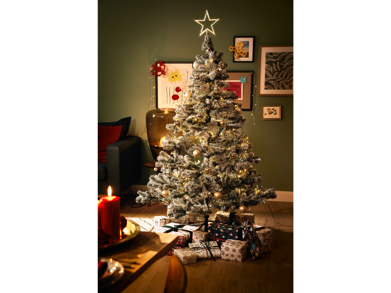 Go to full screen view: Artificial Christmas Tree - Image 2