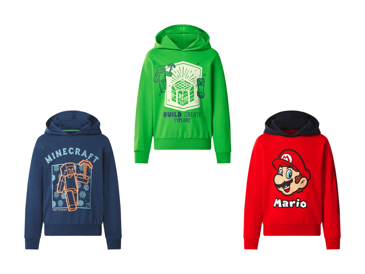 Drei Kinder-Hoodies: ein grüner mit Bau-Motiv, ein blauer mit Videospielfigur und ein roter mit Videospielfigur.
