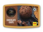 Ny Bon Gelati chokoladechips is i en gul beholder.