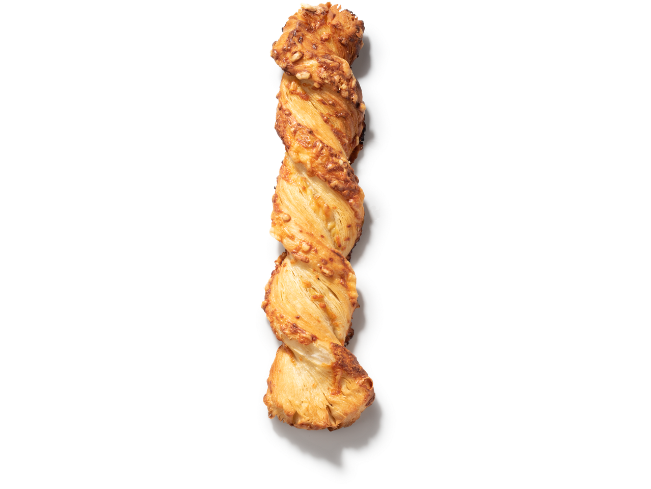 Goudbruine kaastwister met zichtbare lagen bladerdeeg en gesmolten kaas.