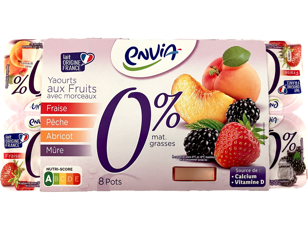 Yaourts aux fruits ENVIA 0% matière grasse avec morceaux, saveurs fraise, pêche, abricot et mûre.