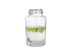 Dozator de băuturi din sticlă cu felii de lime și gheață, textul „Quality Refreshing Ice Cold”