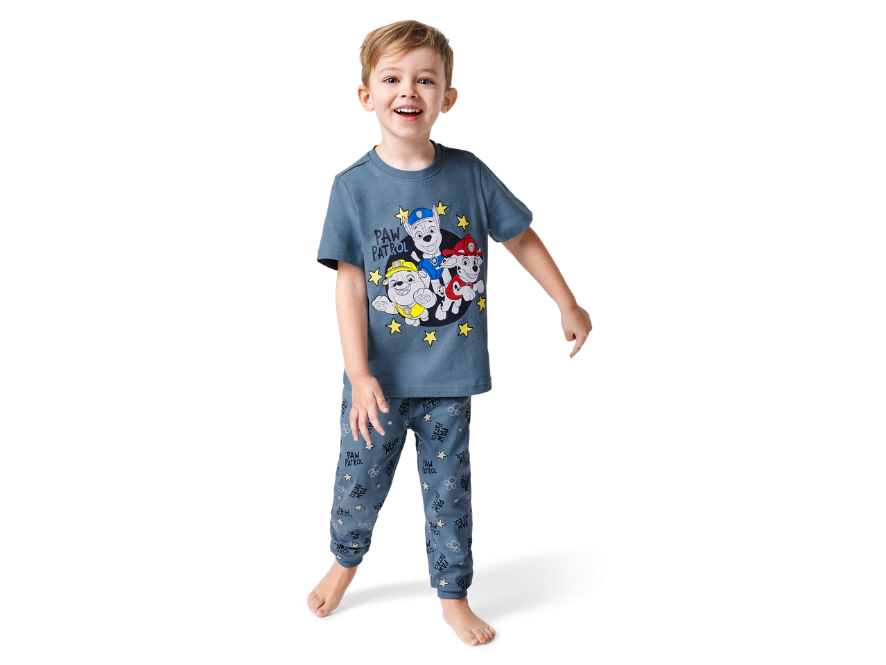 Dječak u pidžami Paw Patrol.