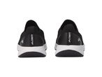 Μαύρα αθλητικά παπούτσια Saucony.
