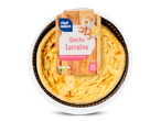 Quiche Lorraine met gerookt spek, ui en Emmentaler in een ronde verpakking.
