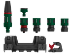 Комплект аксесоари за градински маркуч, включващ накрайник, съединители и държач за стена.