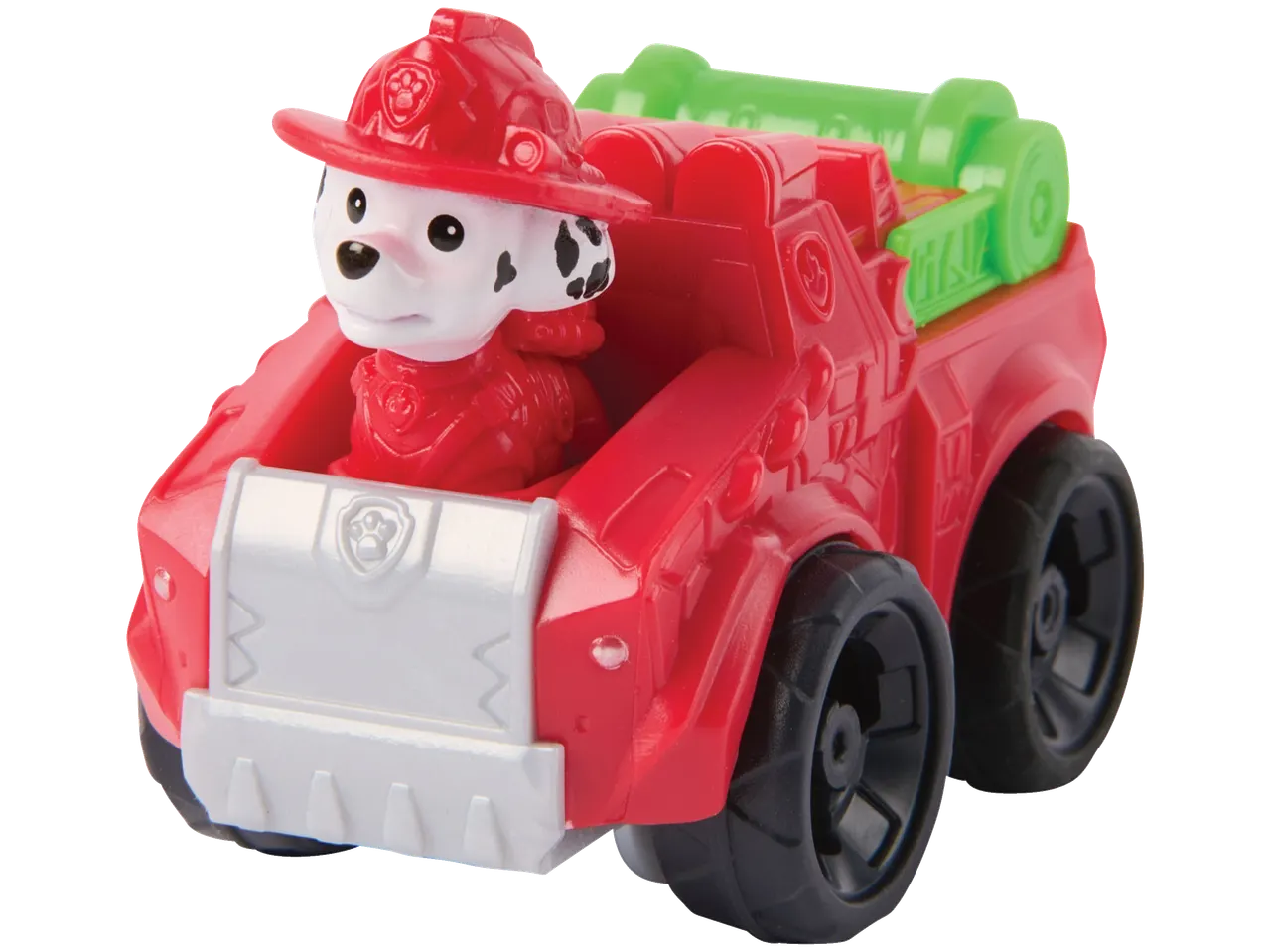 Rode speelgoedauto met een dalmatiërfiguur in een brandweerhelm.