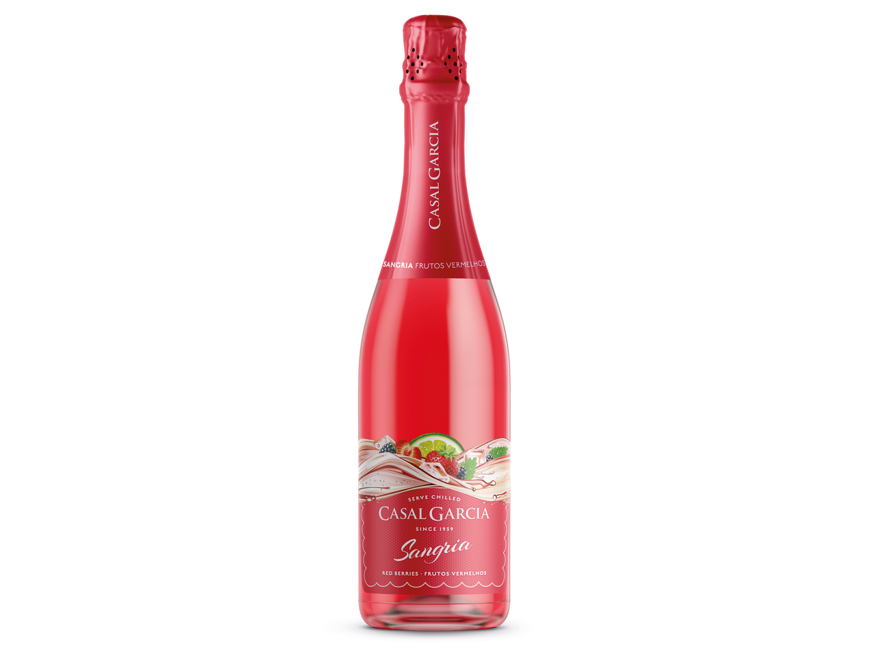 Garrafa de sangria de frutos vermelhos com rótulo decorado com frutas.